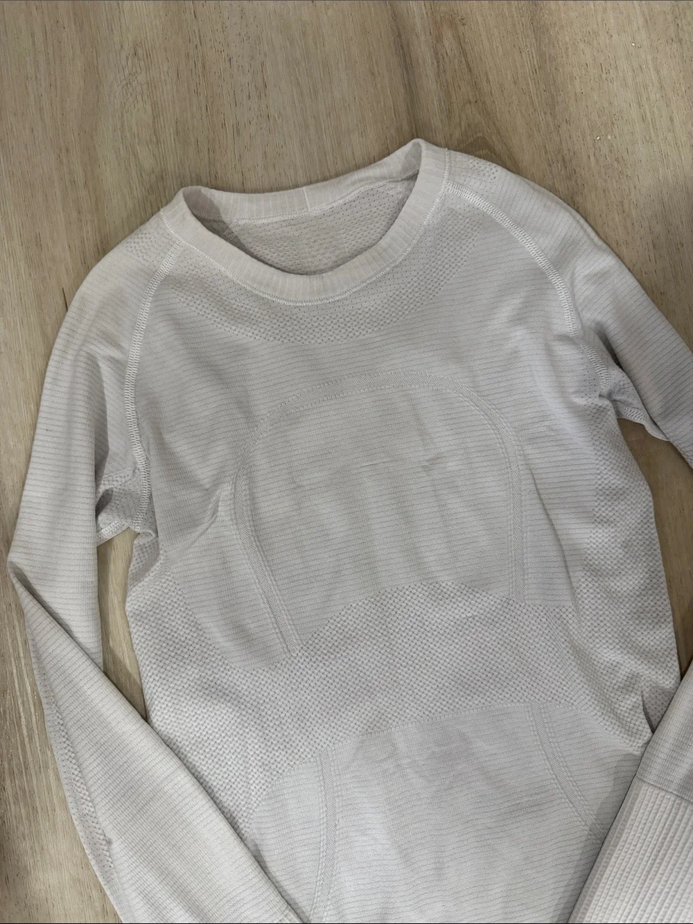 Lululemon white swiftly tech long sleeve active top athleisure